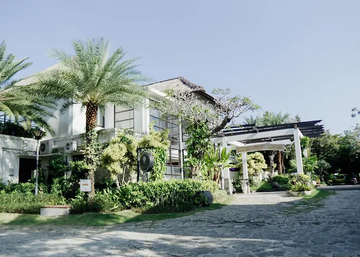 Esco Luxe Apartahotel