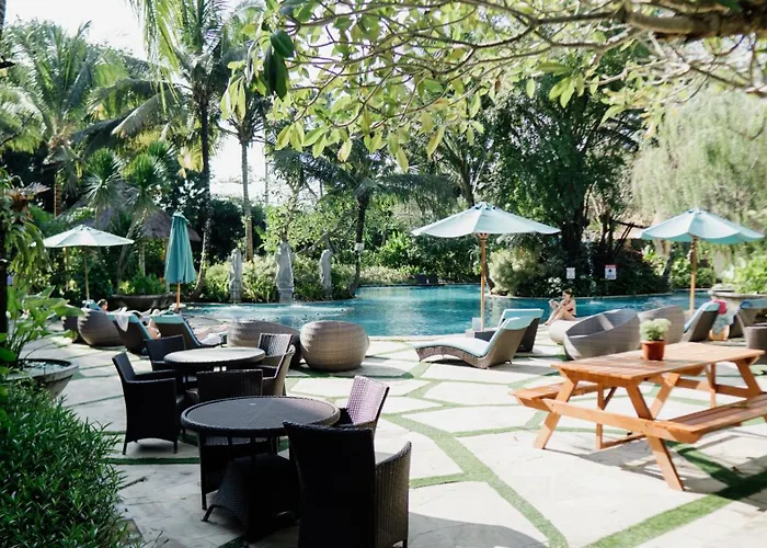 Apartahotel Esco Luxe 4*