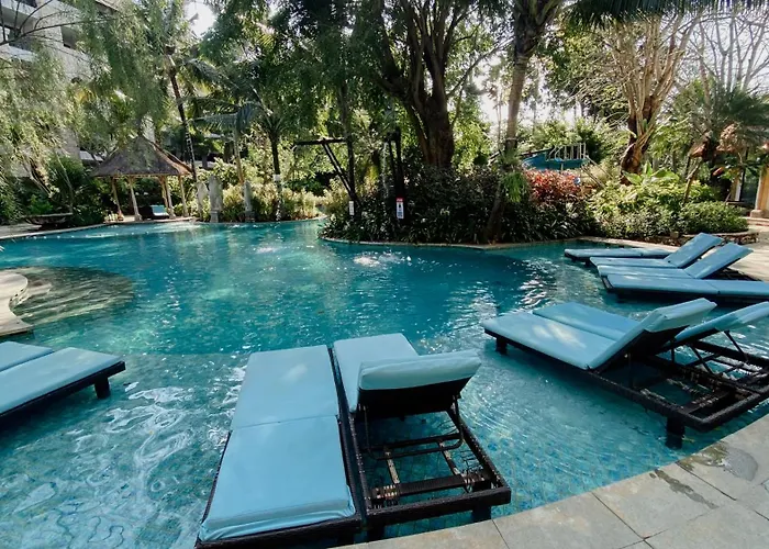 Esco Luxe Apartahotel 4*