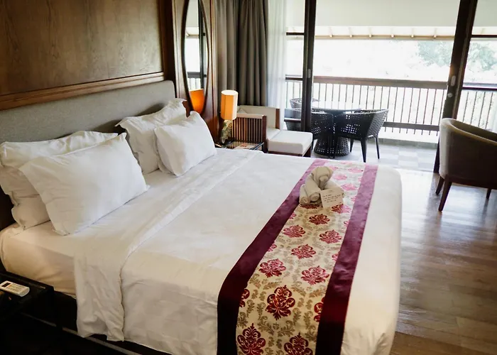 Esco Luxe Apartahotel