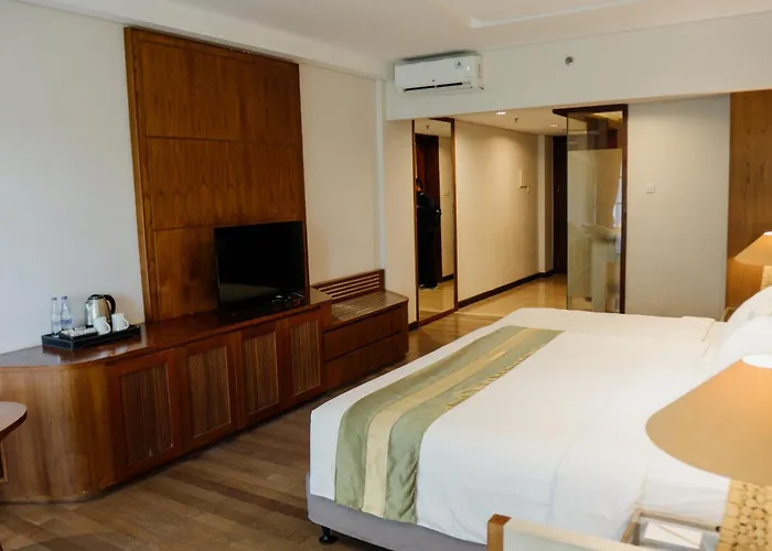 Esco Luxe Apartahotel 4*